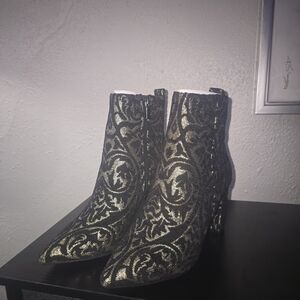 Shoe Dazzle Gold and Black Patterned Heeled Boots